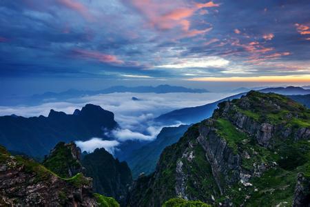 神農(nóng)架天氣預(yù)報30天查詢,神農(nóng)架林區(qū)一個月天氣